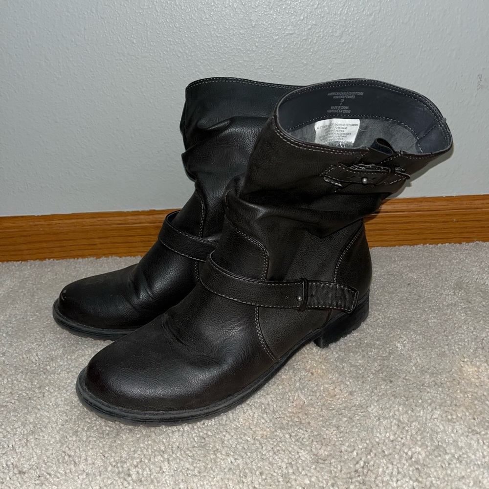 Grey American Eagle booties